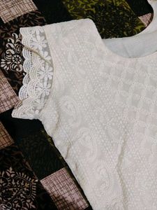 Elegant White Chikankari Kurta