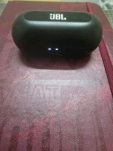 jbl c100 tws earbuds 100% original (working)