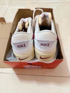 Women Nike legacy court Lift Sneakers
