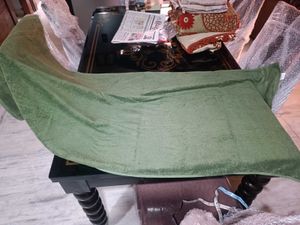Soft Bath Towel (unisex) in Good condition💚