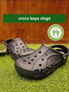 Crocs mens UK8 Baya clogs