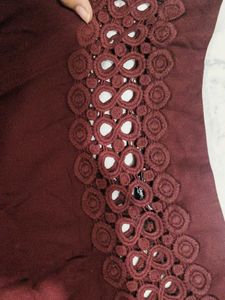 A maron cute regular top