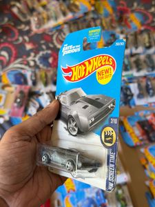 Hot Wheels Ice Charger