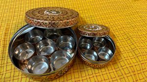 Traditional Decorative Steel Dry Fruit / Mukhwas S