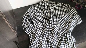 Checkerboard Print shirt unsued