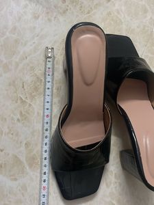 Stylish Black Block Heel Sandals