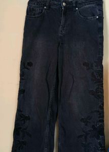 Embroidered Wide-Leg Denim Jeans