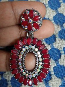 Stunning Red Oval Earrings