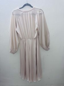 Elegant Pleated Midi Dress