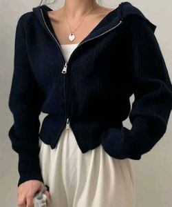 Black Cropped Zip-Up Hoodie