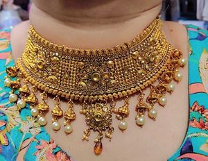 Exquisite Gold-Toned Choker Necklace Set