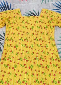 Floral Print Short Kurti