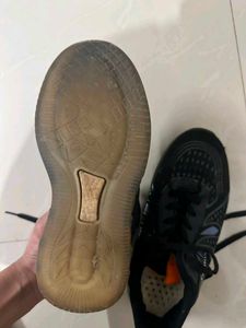Stylish Black Sneakers (size 40)