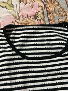 Chic Striped Short Sleeve Top