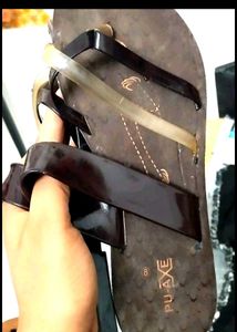 2 pairs PU-AXE Flip Flops