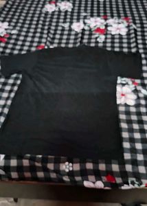 Stylish Black Graphic T-Shirt
