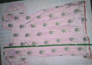 Beautiful Pink Kurta with Peacock Motifs