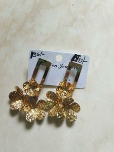 Gold Tone Statement Flower Earrings
