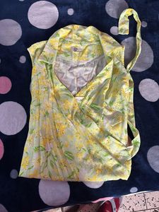 Floral Print Sleeveless wrap top