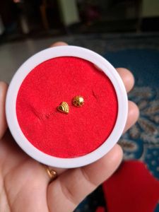 Elegant Gold nosepin - Heart & Ball Design