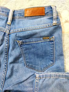 Branded Women Denim Jeans - 👖