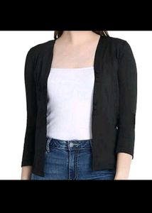Chic Black Cropped Cardigan