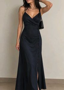 Zara Chic Black Midi Dress🖤