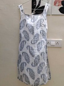 Premium Sleeveless Kurti