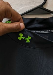 under Armour Dry fit tshirt Men's Long Sleeve Athl