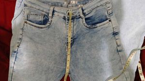 Light wash Boot cut low rise jeans for Women.