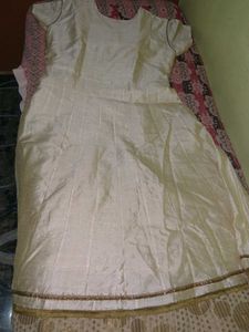 Elegant Cream Kurta Set with Gold Embellishments