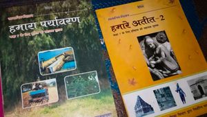 Class 7th &amp; 10th Sst Books Combo