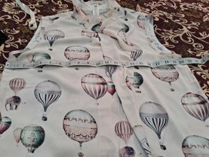 Unique Hot Air Balloon Print Sleeveless Top