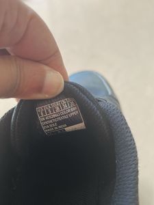 Classic Black Sneakers for Everyday Wear