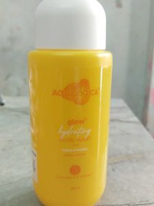Aqualogica Glow Hydrating Body Wash