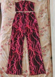 pink and black thunderstorm corset 💗🖤