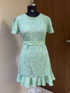 Chic Floral Print Mini Dress