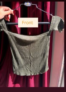 PRICE DROP‼️Ribbed Off-Shoulder Crop Top