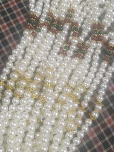 Elegant Pearl Necklace with Pendant