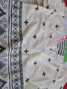 Elegant Cream Kurta with Mirror Work