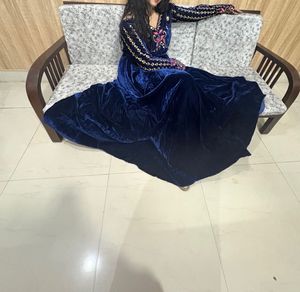Elegant Navy Blue Velvet Gown