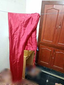 Vibrant marron gathering pant