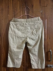 Stylish Beige Cropped capri Pants