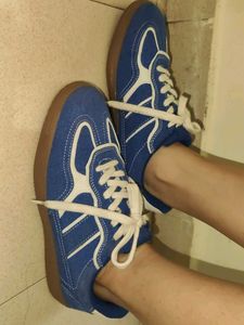 Blue &amp; White Casual Sneakers