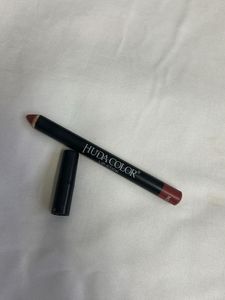 Bobbi Brown Foundation &amp; Huda Beauty Lip