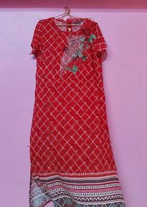 M Size Elegant Red Kurta with Floral Embellishment