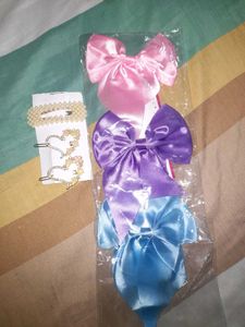 set of hair bows and hairclips