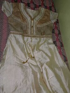 Elegant Cream Kurta Set with Gold Embellishments