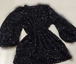 Volume Sleeve Dress in black