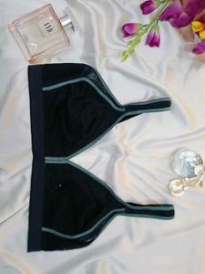 🇳🇿💫🎀Avid Black Sports Bra